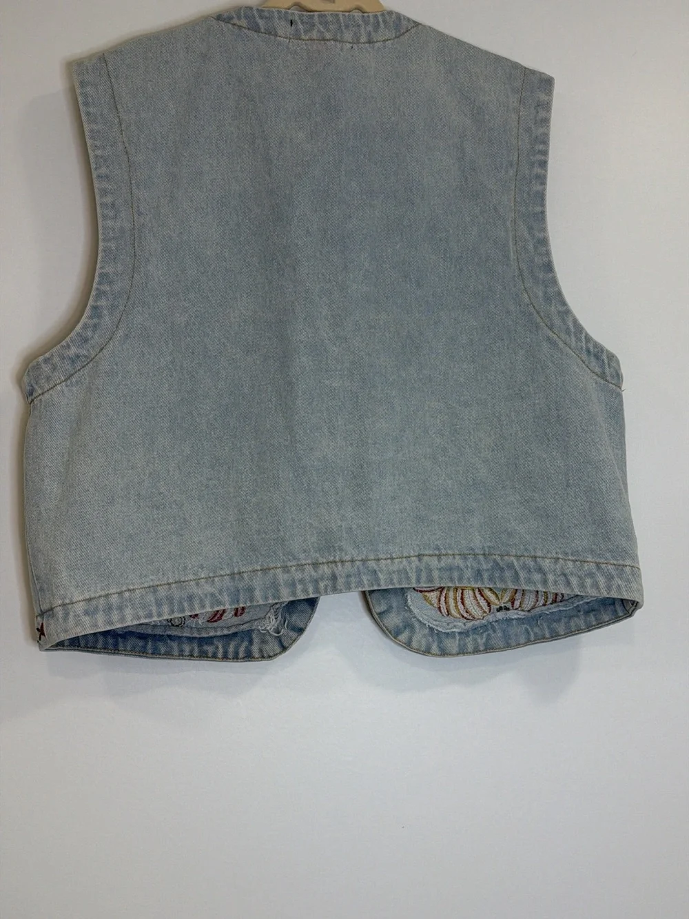ITOO Embroidered Light Wash Denim Vest in Multicolor - Picture 3 of 3